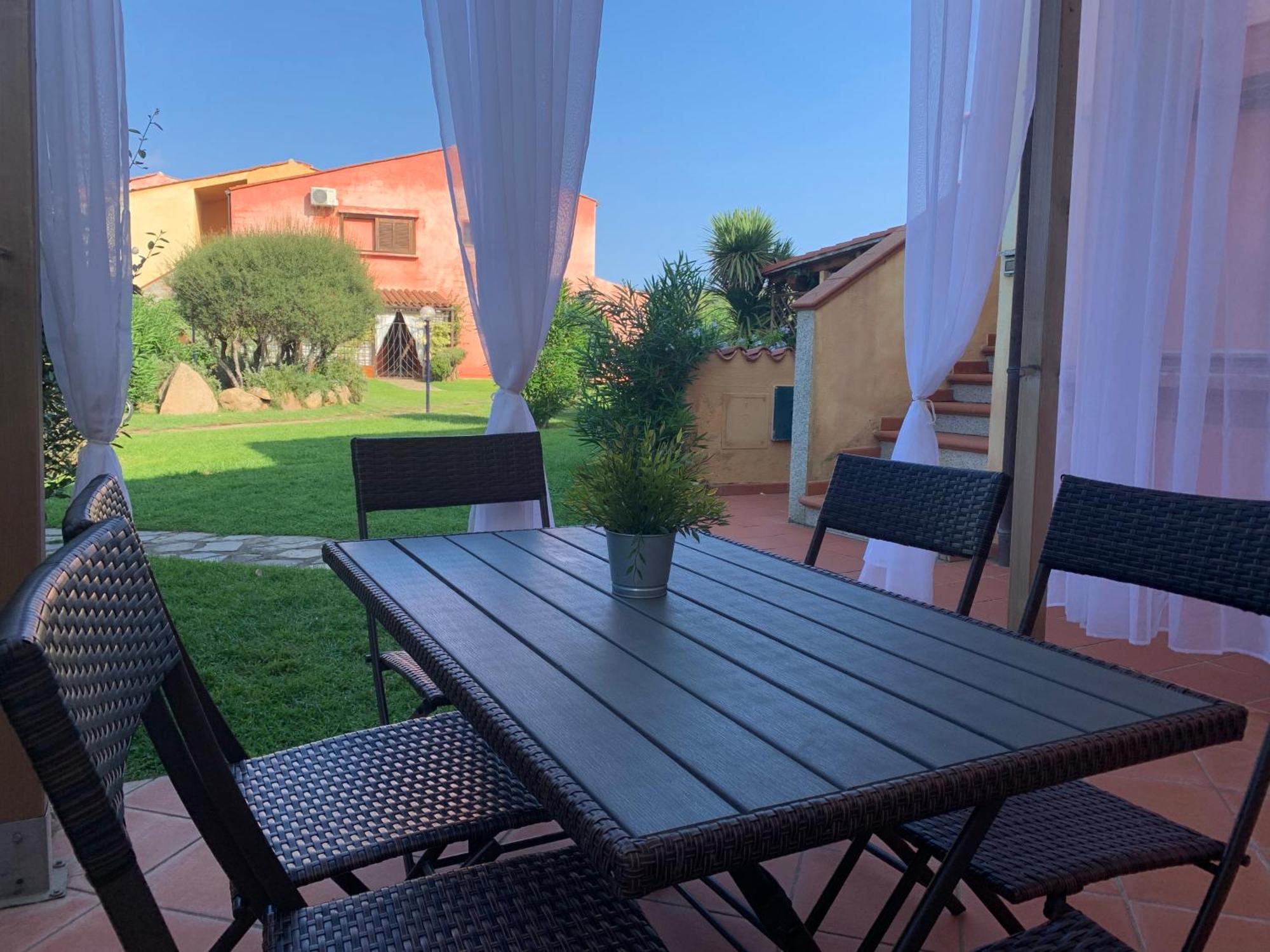 Punta Molara Casa Smeralda: Con Giardino E Vicino Al Mare מראה חיצוני תמונה